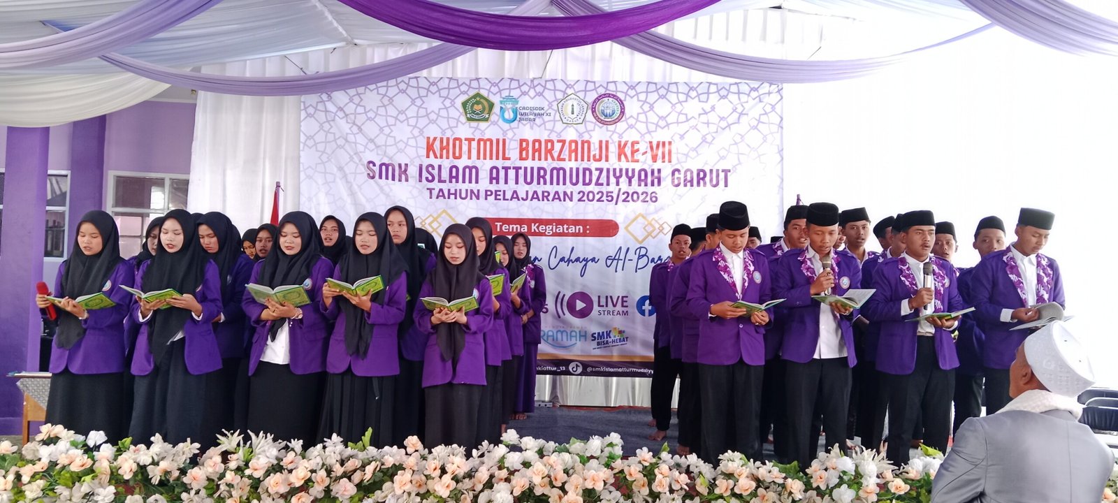 Membumikan Salawat dan Meneladani Akhlak